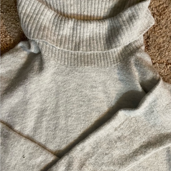 Women’s soft light gray colored turtleneck sweater - Picture 2 of 5